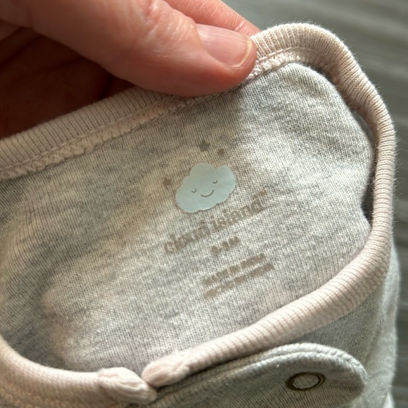 Cloud island 0-3m onesie - Picture 3 of 6